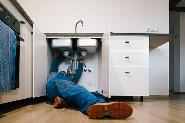 Professional Leak Detection technician working in Le Roy, IL